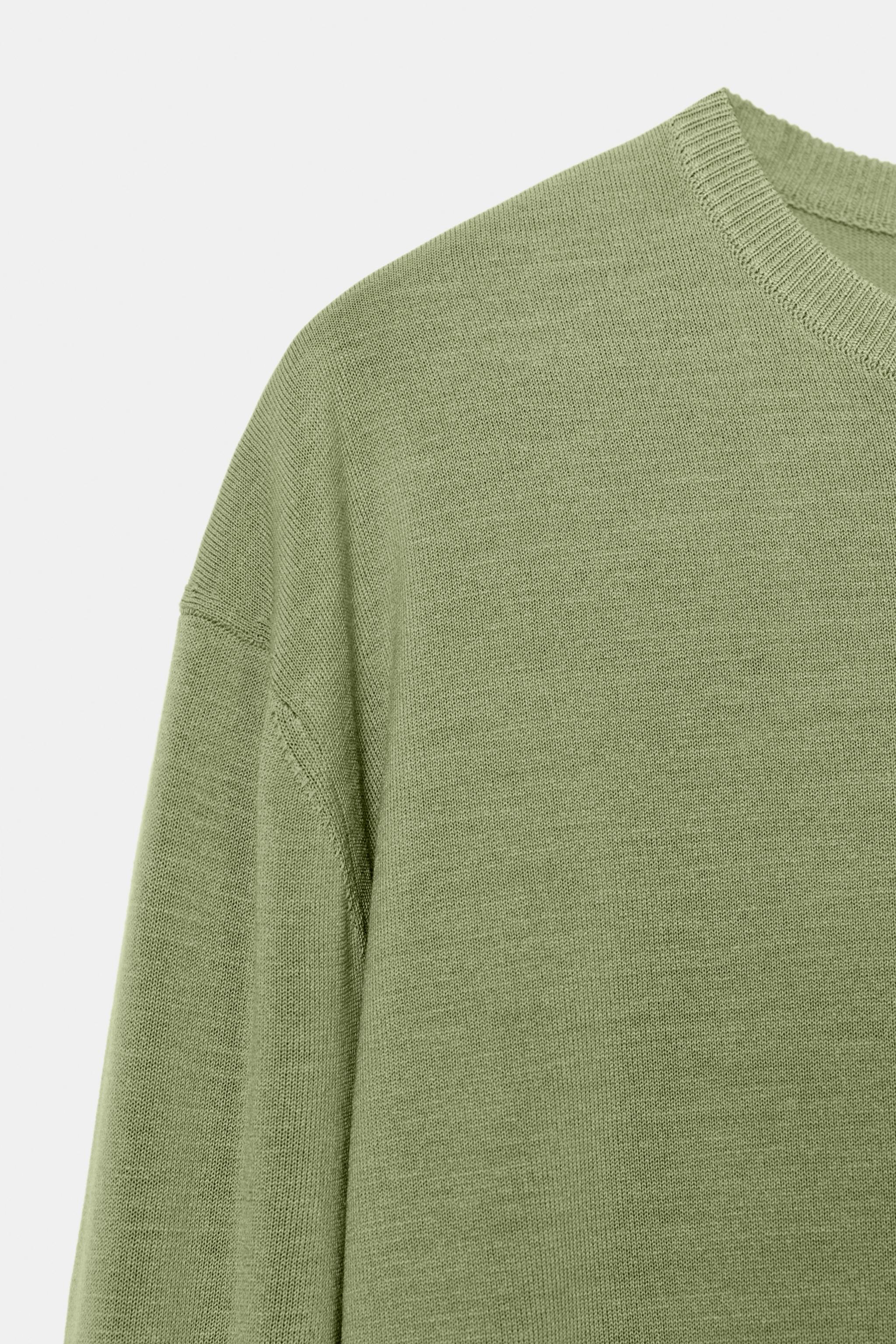 EXTRA FINE KNIT JUMPER